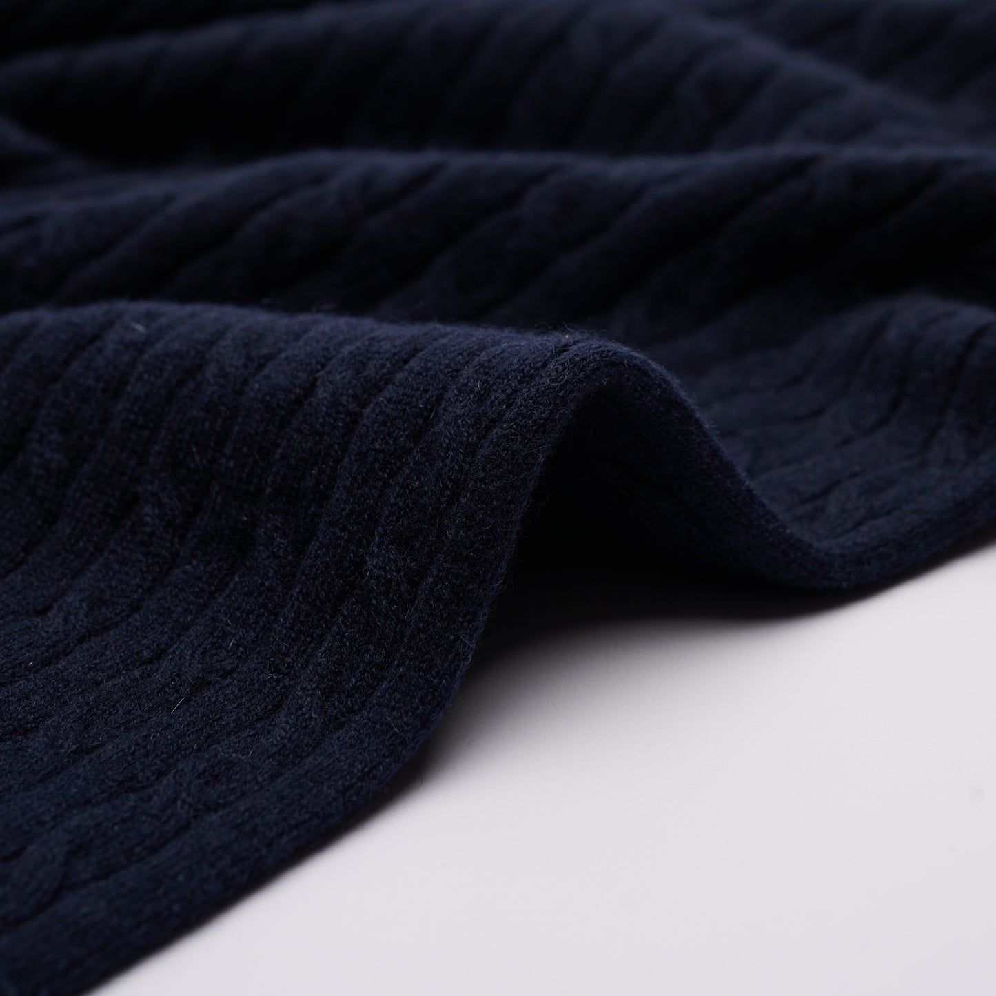 Cable Knit Cashmere Jumper - Dark Navy