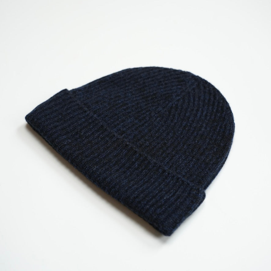 Black & Navy Twist 3 Ply Cashmere Ribbed Beanie